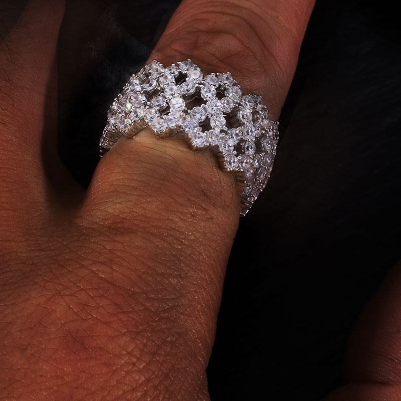 TUHE Iced Out Men Rings Moissa - Moissanite Ring recensione e prezzo