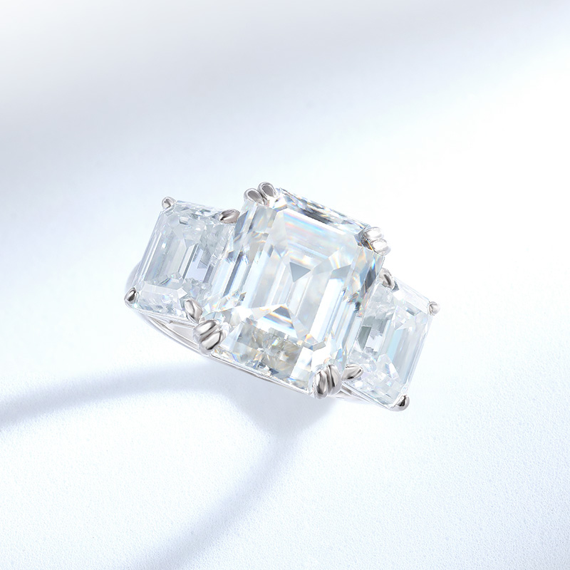 Smyoue 12cttw Emerald Cut Full - Moissanite Ring recensione e prezzo